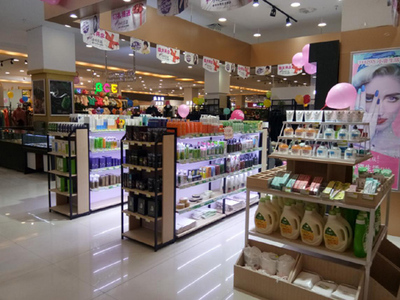 小資生活加盟致富不用愁？理性看待化妝品零售店的盈利前景